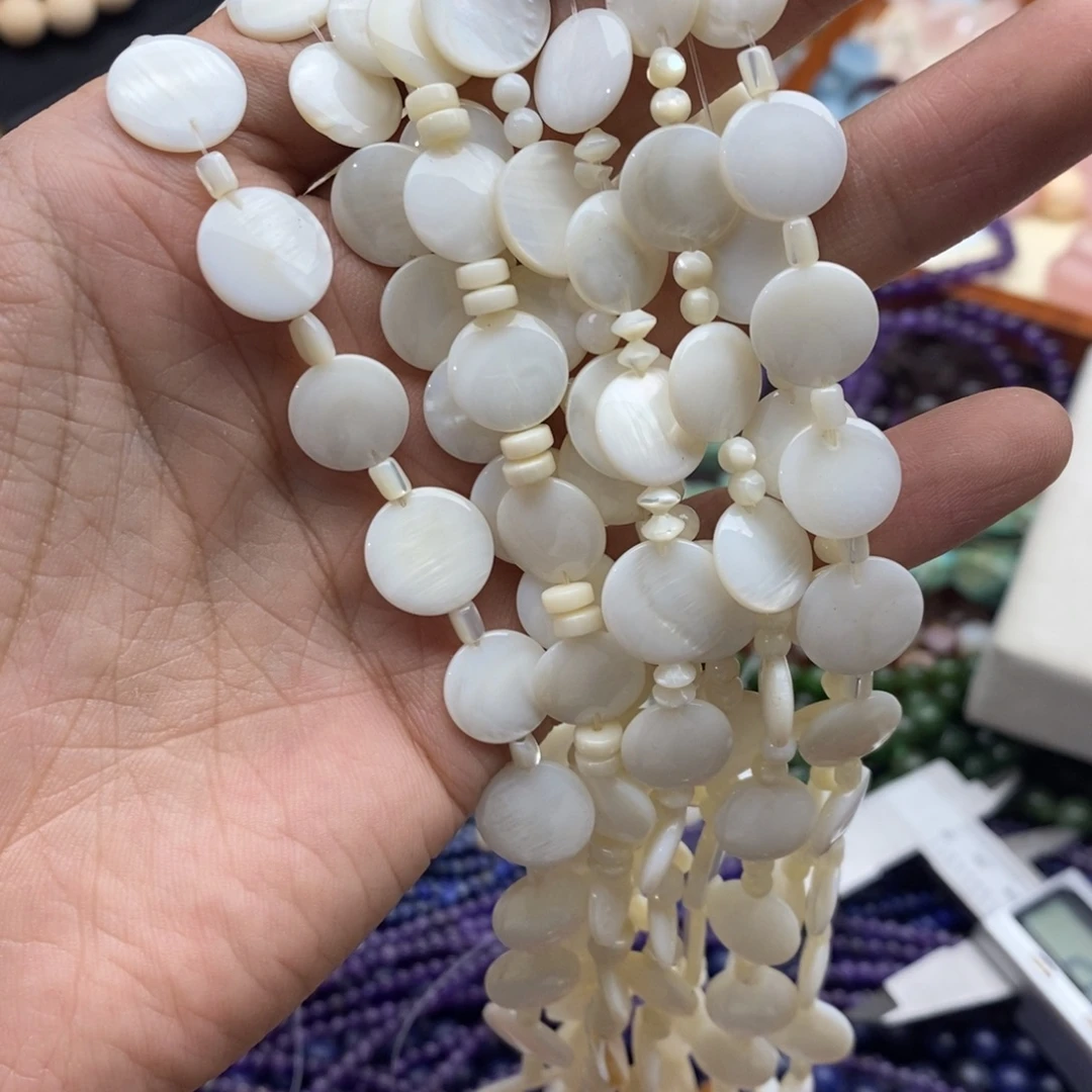 玛瑙/玉髓未镶嵌珠宝半成品一条天然贝壳A85