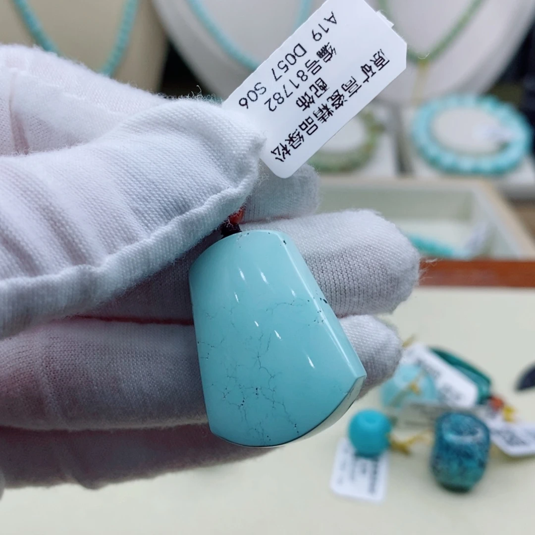 未镶嵌绿松石珠宝奇石