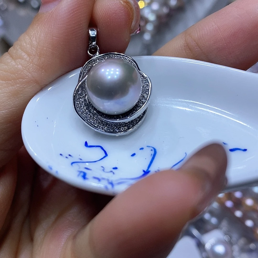 淡水珍珠吊坠未镶嵌