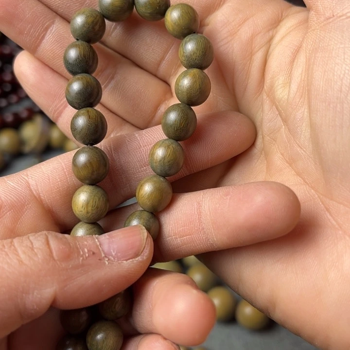 香榧木鸿**头绿檀单圈1.5+1.0两条