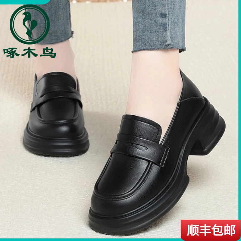 啄木鸟英伦小女爆款粗跟2025春秋女配裙子厚底新款护士鞋软底