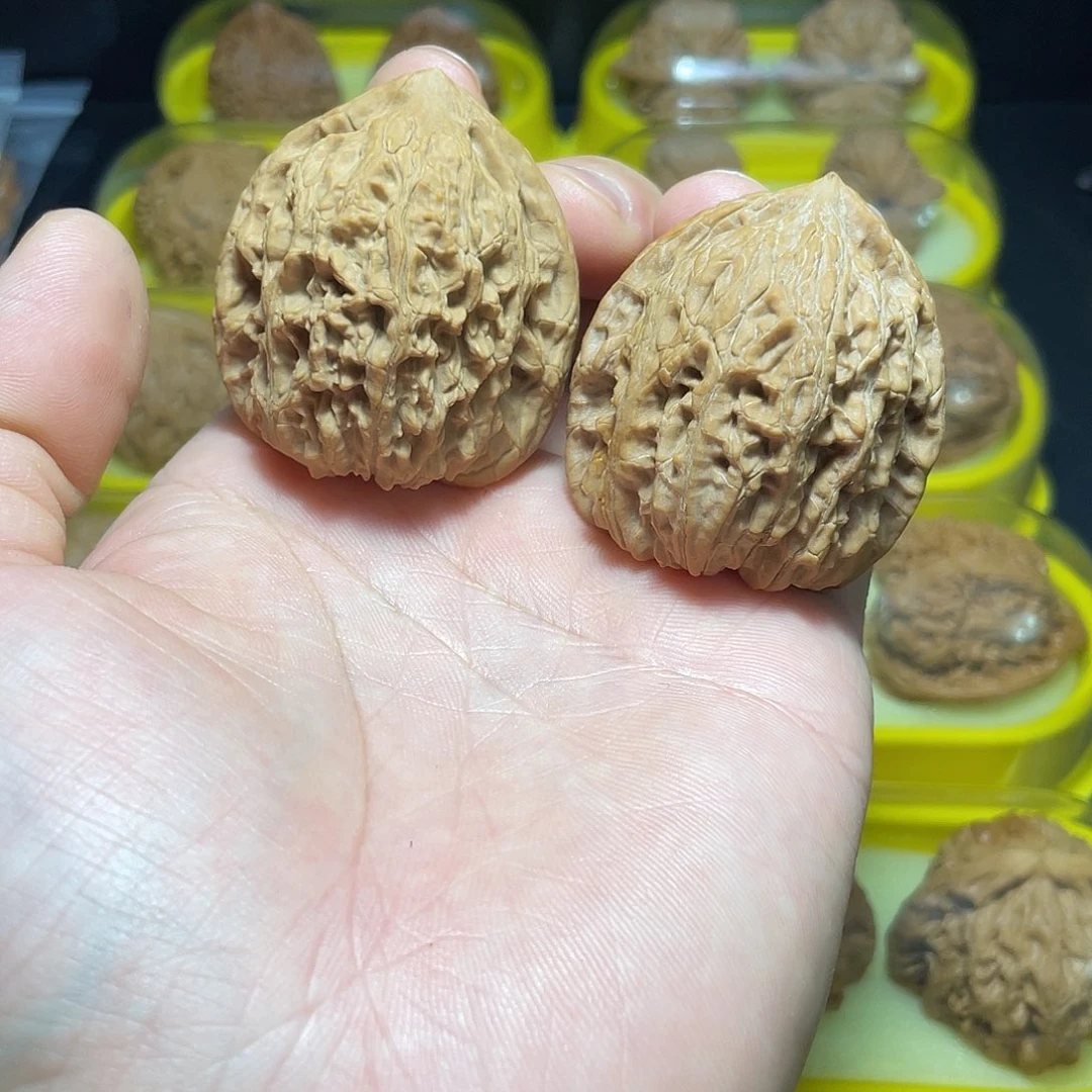 文玩核桃把件41尺虎头王