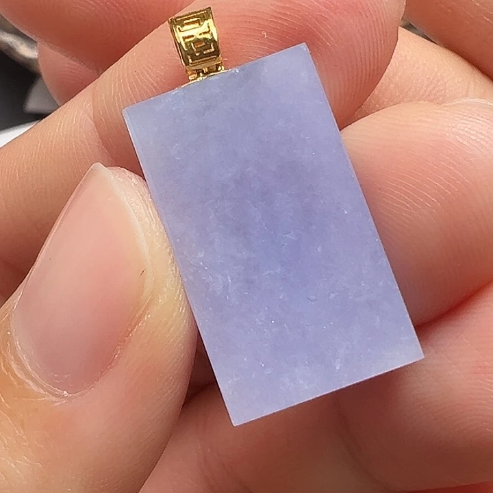 翡翠18K金镶嵌颈饰吊坠