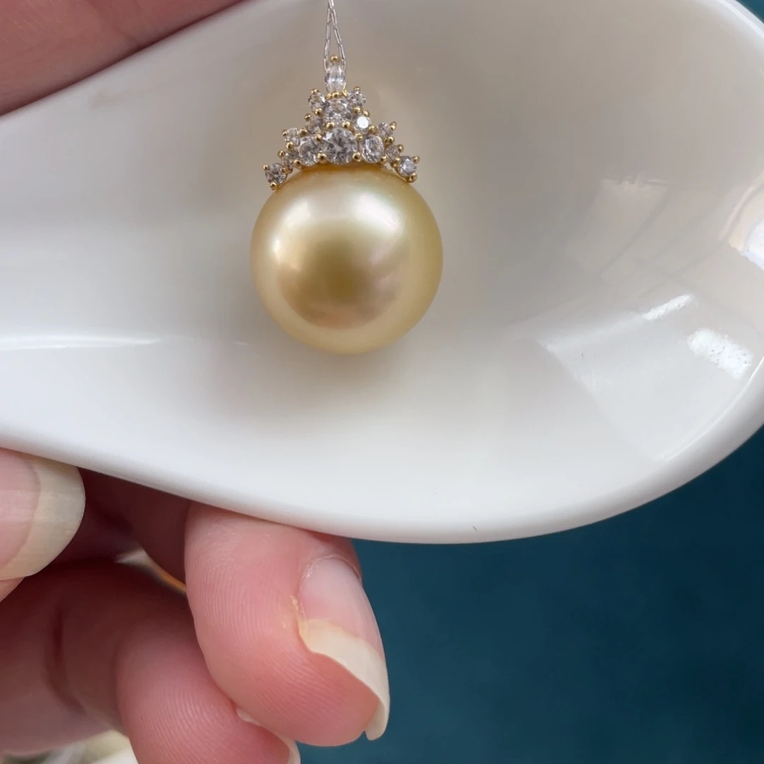 18K金镶嵌吊坠(不含链)海水珍珠14.8mm
