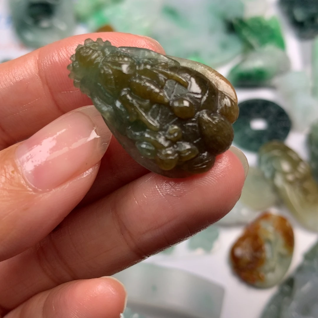 定制翡翠未镶嵌翡翠