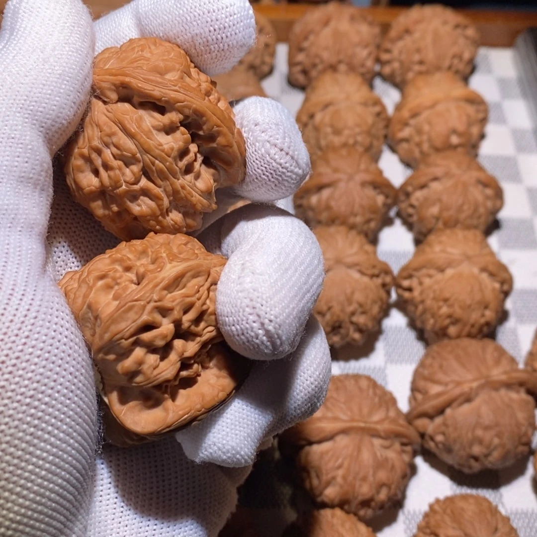 文玩核桃吊坠如*i三角白