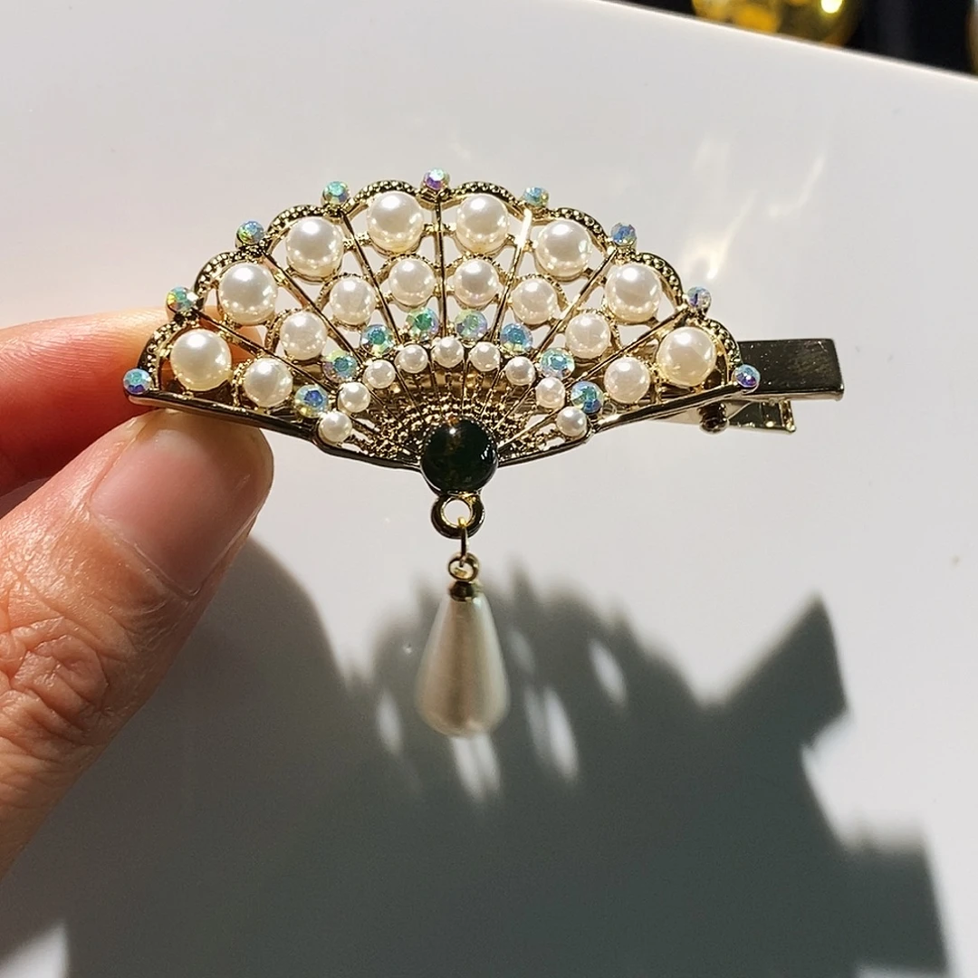 琥珀合金珠宝奇石