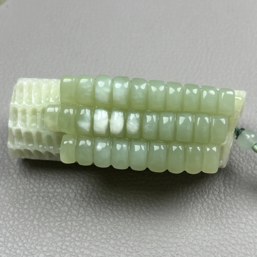 纯手工雕刻玉米手把件 岁岁平安兜里有米
