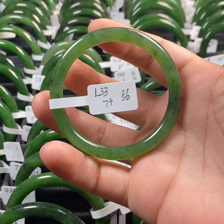 和田玉（碧玉）手镯未镶嵌56+