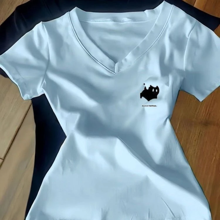 爆款夏季韩版2025甜美辣妹正肩短袖V领T恤小猫修身显瘦穿搭上衣女