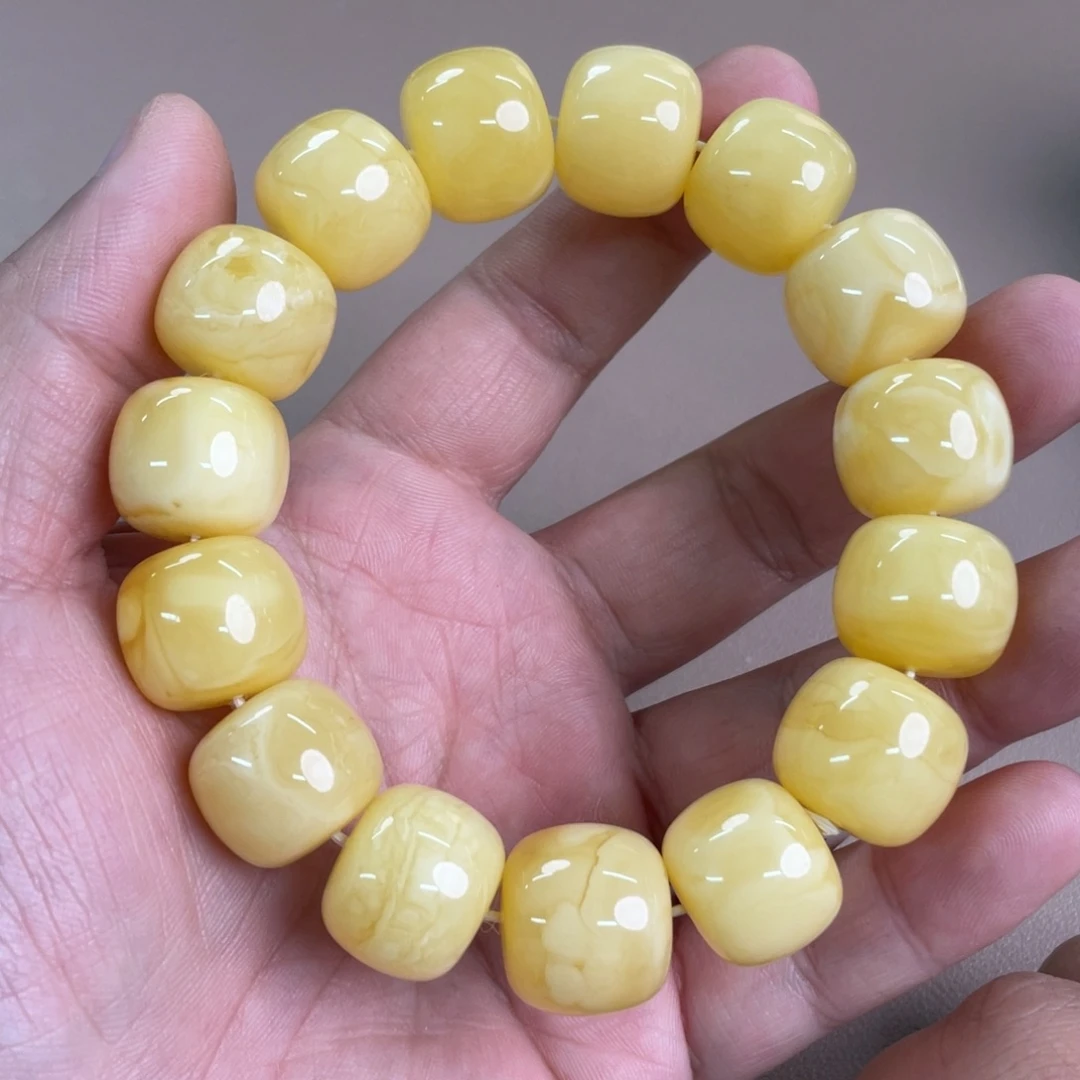 琥珀裸石未镶嵌0210000000