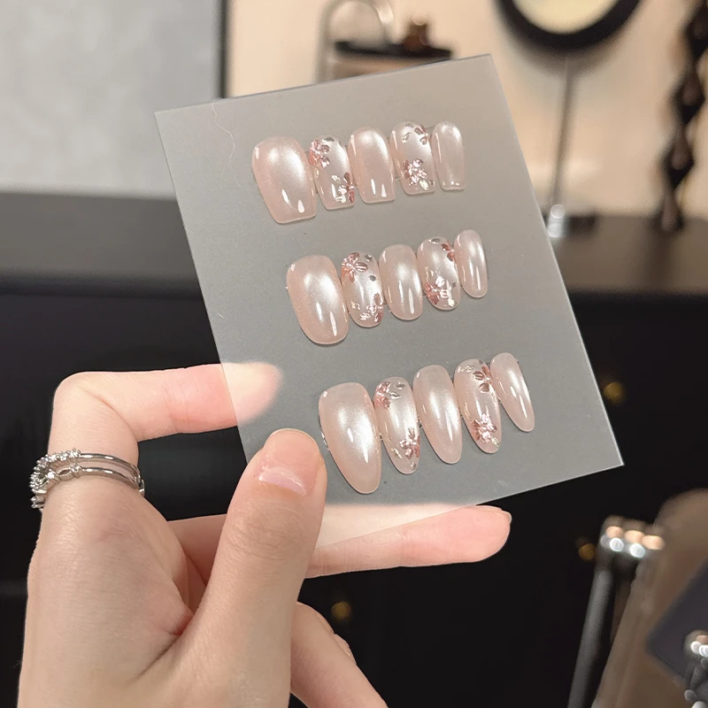 【繁花2.0专属】淡粉色花瓣猫眼裸色春季气质显白美甲纯手工穿戴甲