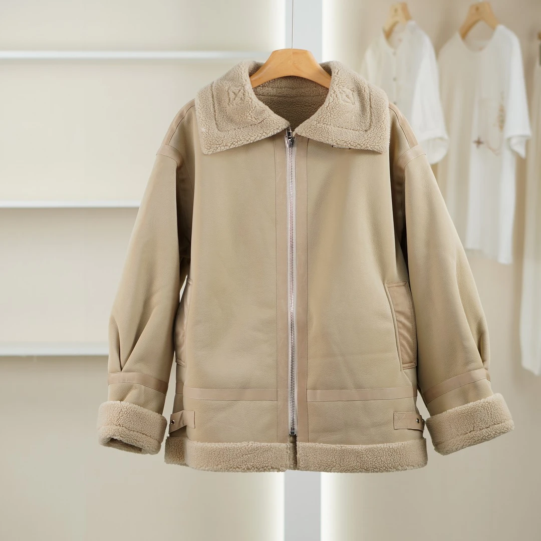 【麦迪尚品•品牌新款】51026226 拼接宽松皮外套秋冬女专柜撤柜