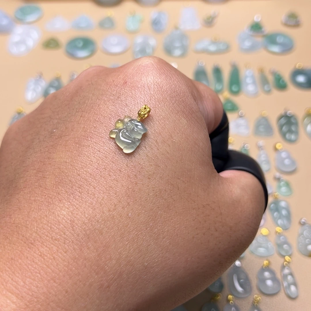 翡翠颈饰18K金镶嵌热****士仙子