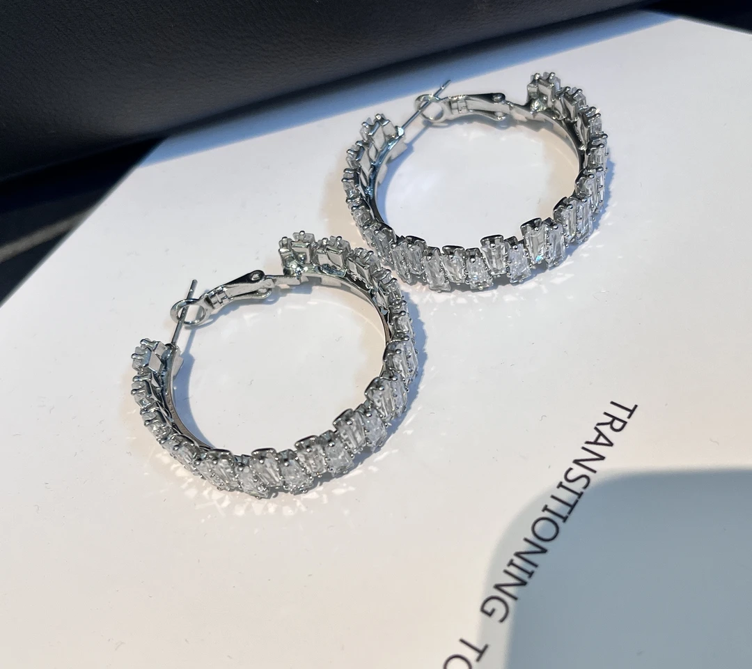 合金锆石耳饰 合金锆石耳饰 深圳南油镶钻大气时尚耳环