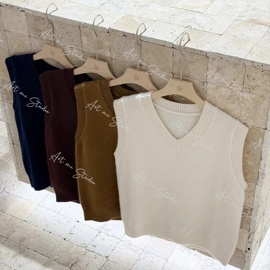 【ART ME】100绵羊毛经典复古风螺纹下摆V领剪裁四色针织马甲w24555