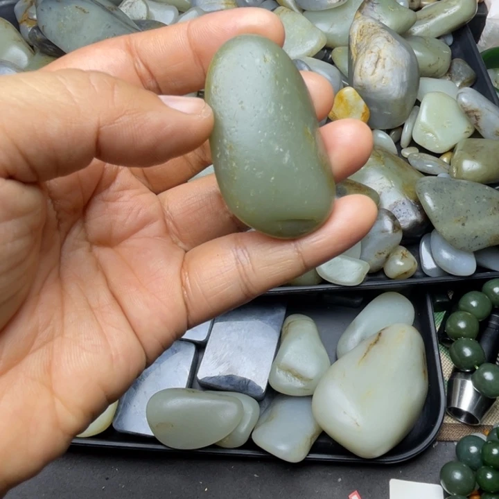 未镶嵌和田玉珠宝半成品
