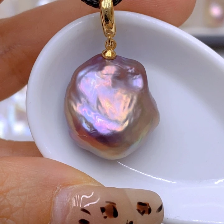 淡水珍珠吊坠(赠链)未镶嵌