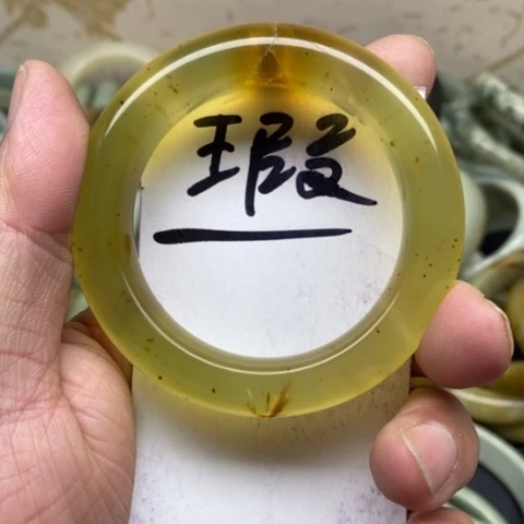 未镶嵌蛇纹石玉手镯奶**贝