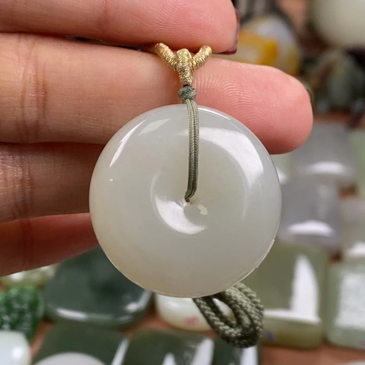 和田玉未镶嵌颈饰和田玉