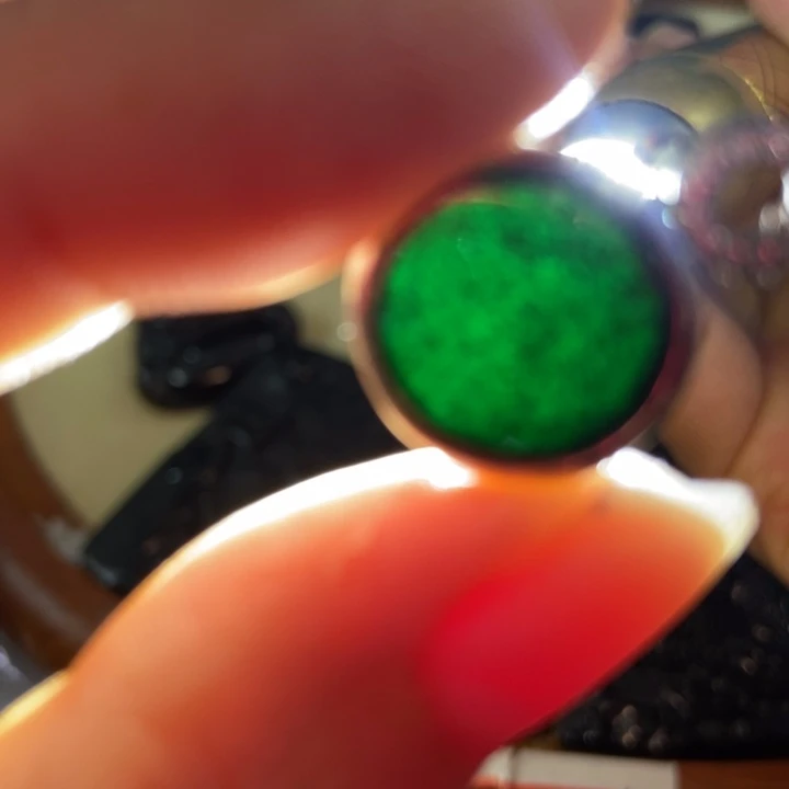 翡翠颈饰未镶嵌墨翠