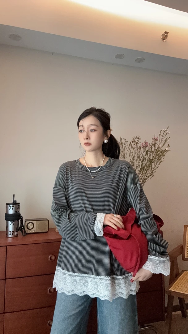 【早春新款】设计感时尚百搭休闲韩版条纹圆领长袖宽松拼接蕾丝T恤