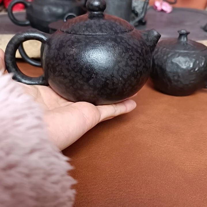 手工雕刻微透西施壶