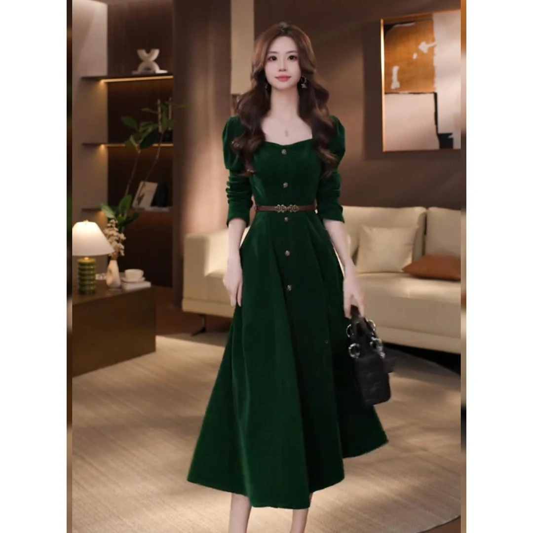 2025秋冬新款法式气质绝美森系连衣裙女装时尚方领丝绒收腰长裙子