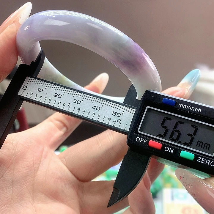翡翠手镯未镶嵌翡翠
