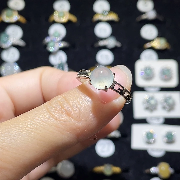 翡翠未镶嵌戒指戒指