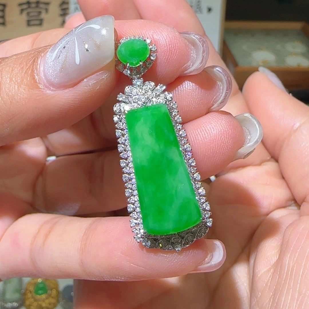 【闪购商品】翡翠颈饰18K金镶嵌缅甸