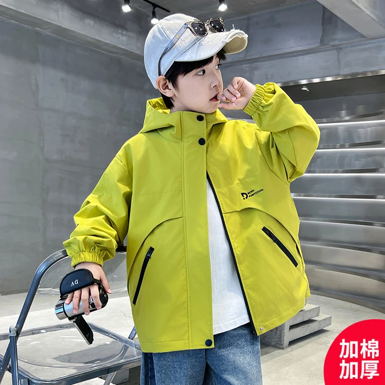 男童冲锋衣秋冬款外套2025新款加厚帅气中大童加棉保暖连帽潮酷帅