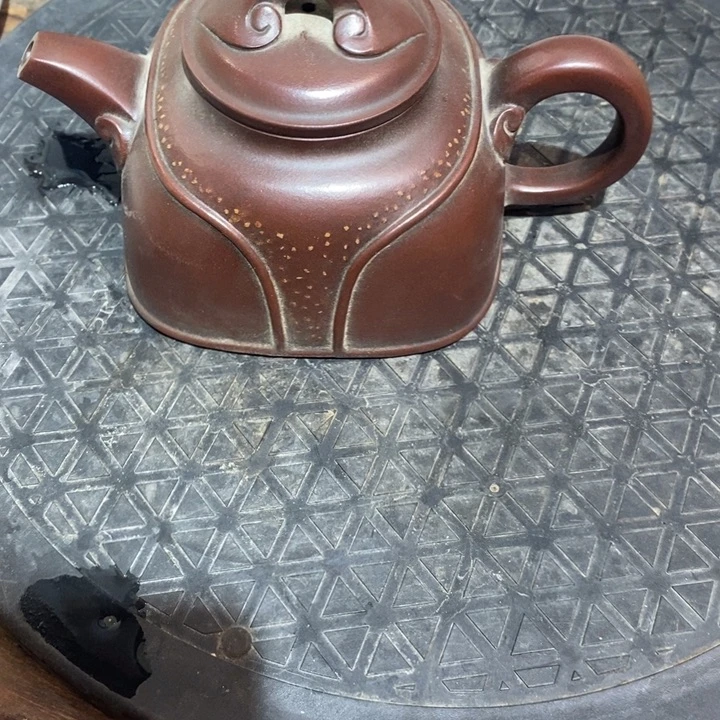 用***9紫砂壶手工制作工艺