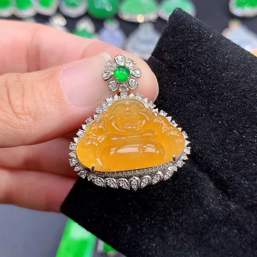 翡翠18K金镶嵌颈饰
