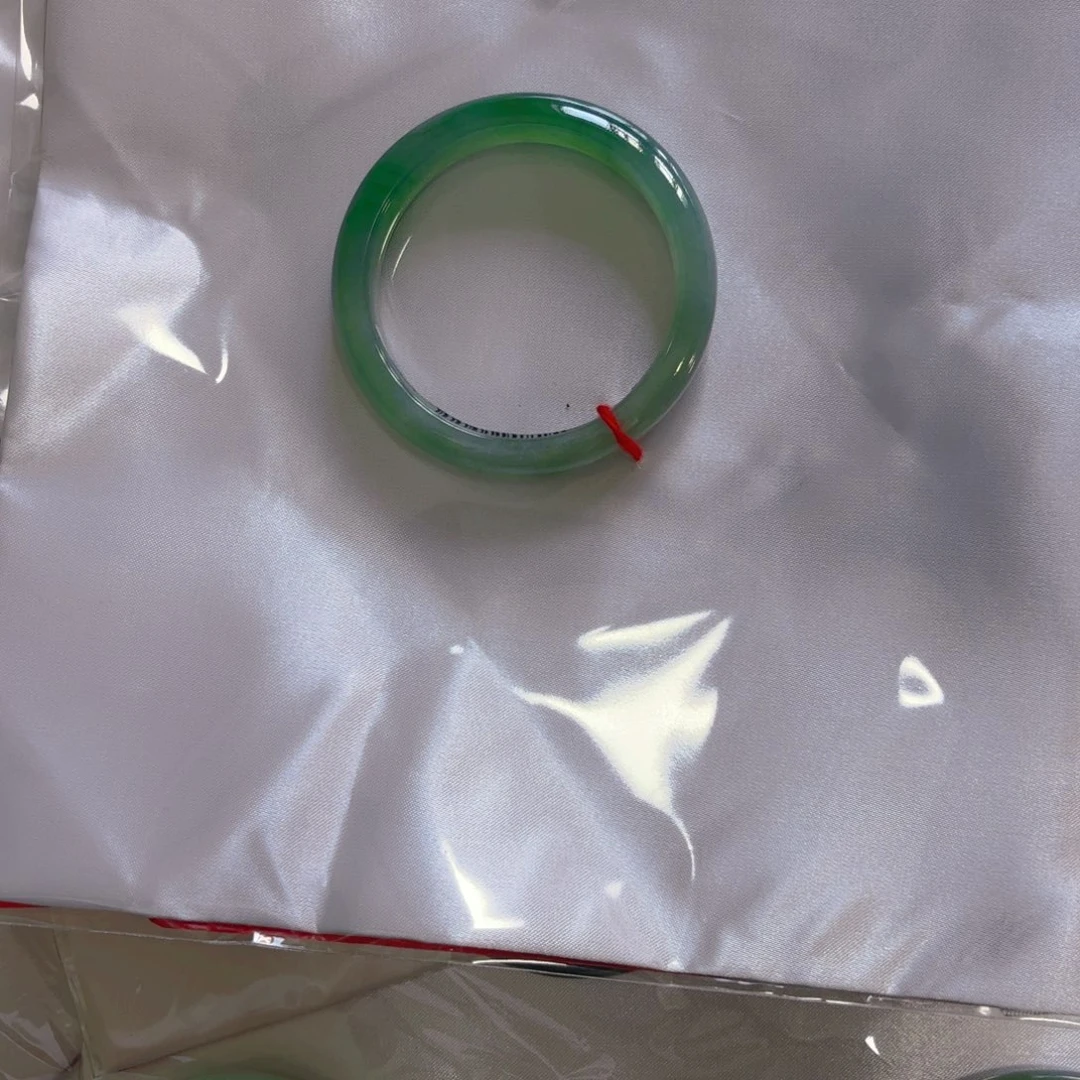 翡翠未镶嵌手镯5253. 109