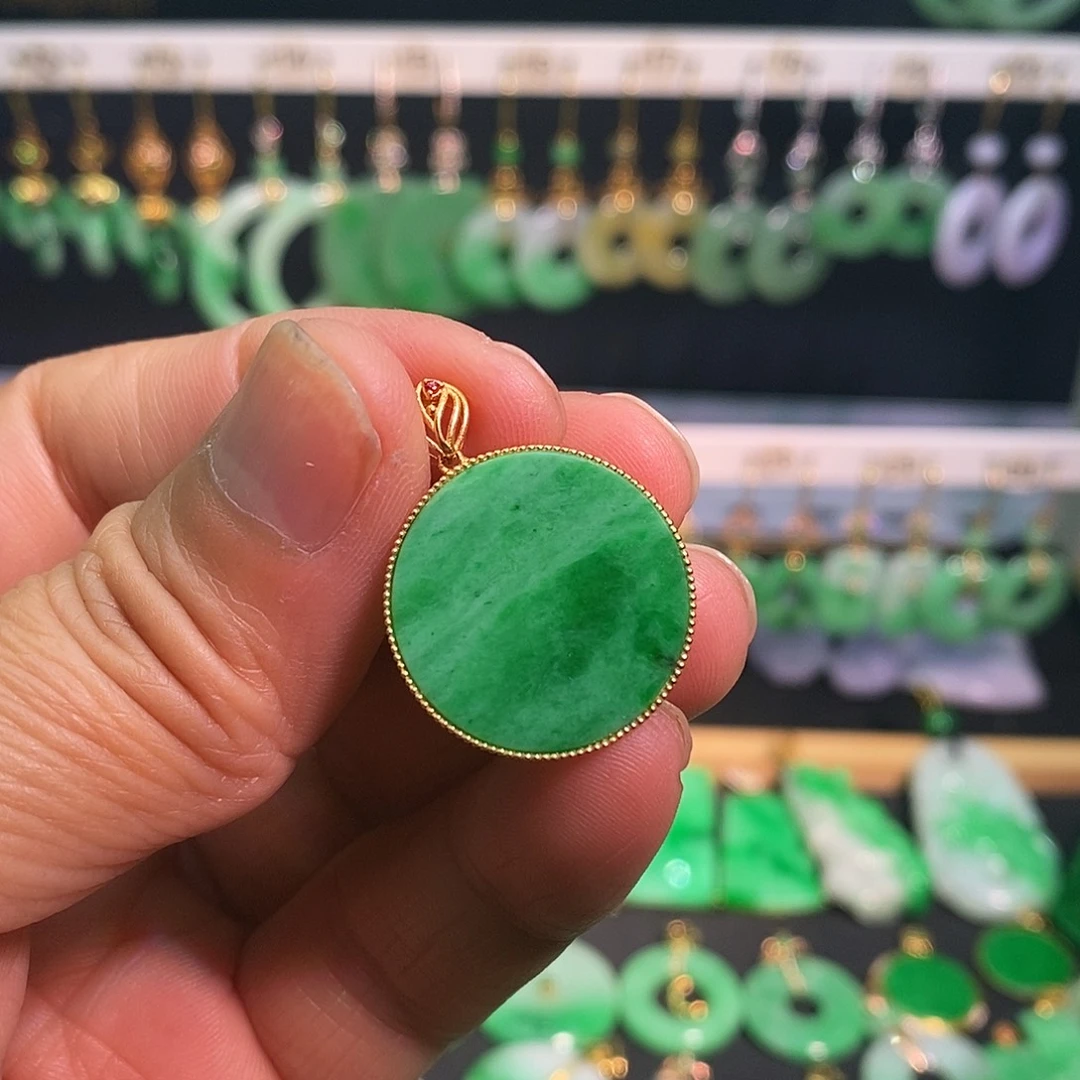 翡翠18K金镶嵌吊坠(赠链)吊坠