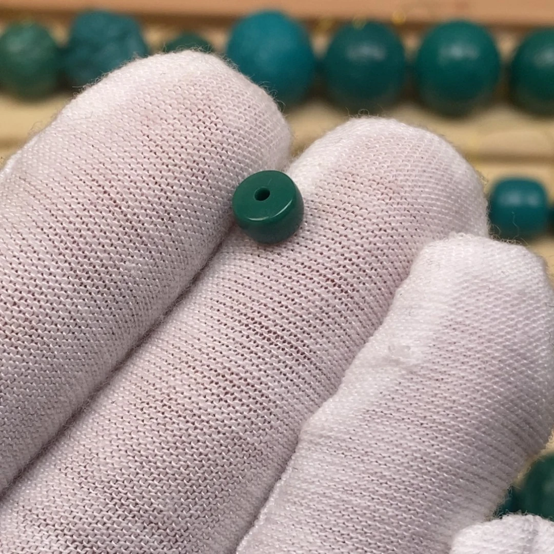发***哥绿松石未镶嵌珠宝奇石6.0mm