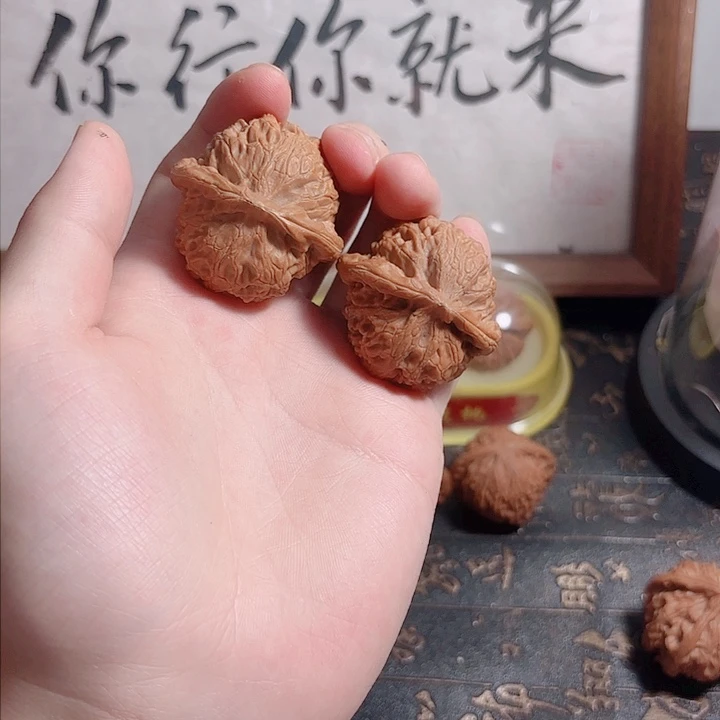 文玩核桃吊坠宫灯