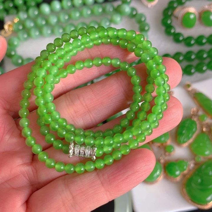 和田玉（碧玉）未镶嵌手镯