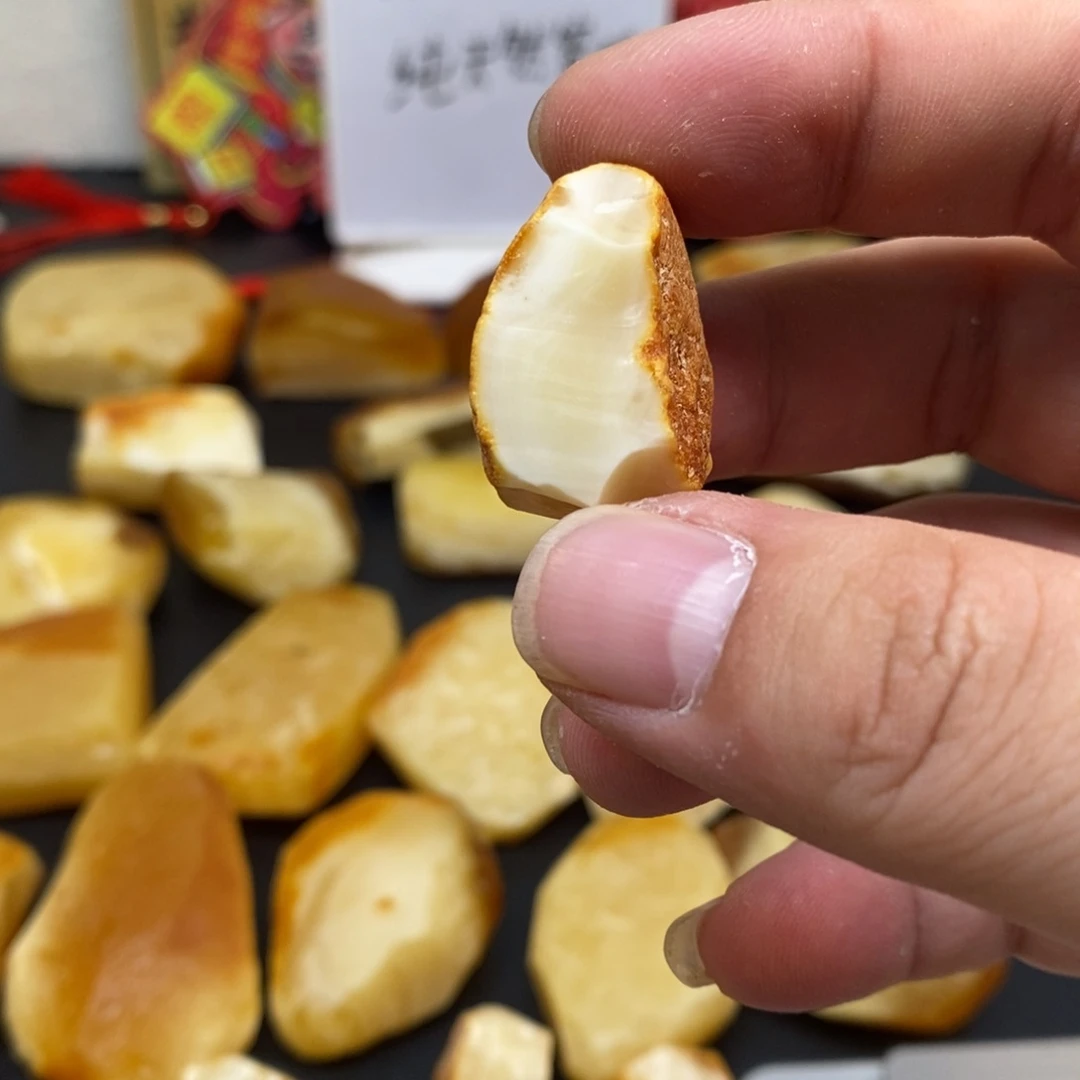 定制琥珀未镶嵌内****千天然蜜蜡原石加工不退不换