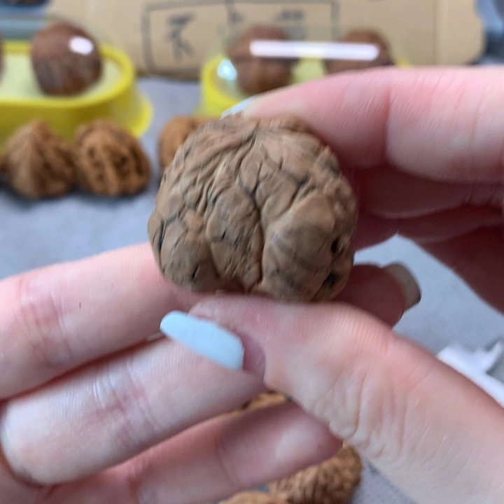 东***水文玩核桃吊坠异形单只
