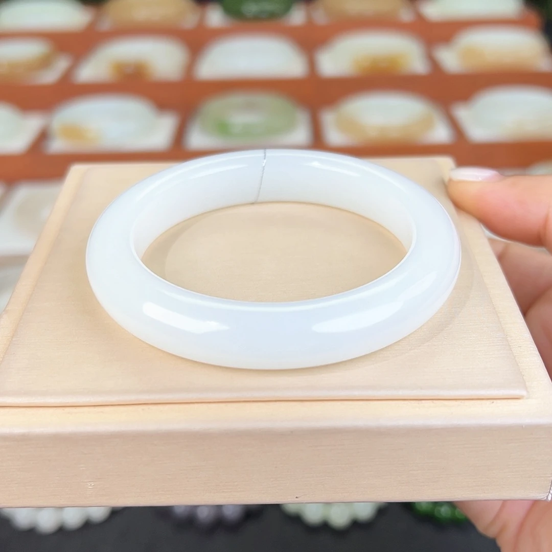 和田玉手镯未镶嵌和田玉白玉手镯