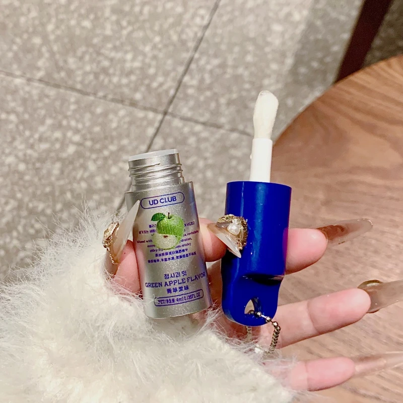 好闻极了！UD CLUB胶原蛋白唇部精华油润唇膏保湿奶油松饼青苹果