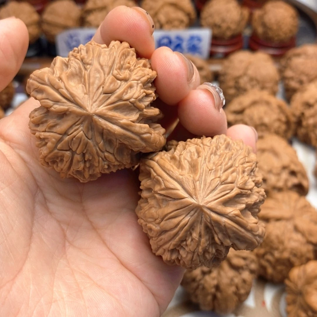 【闪购商品】文玩核桃吊坠44尺平谷暴雪