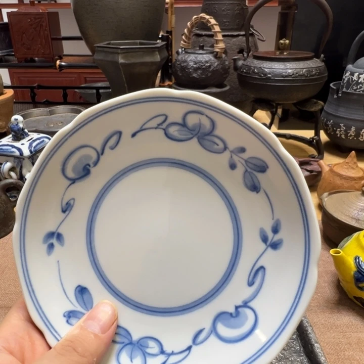 青花壶承青花釉里