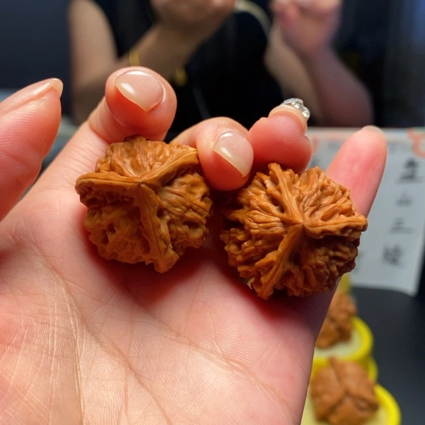 【闪购商品】桃核把件张*1号三棱，