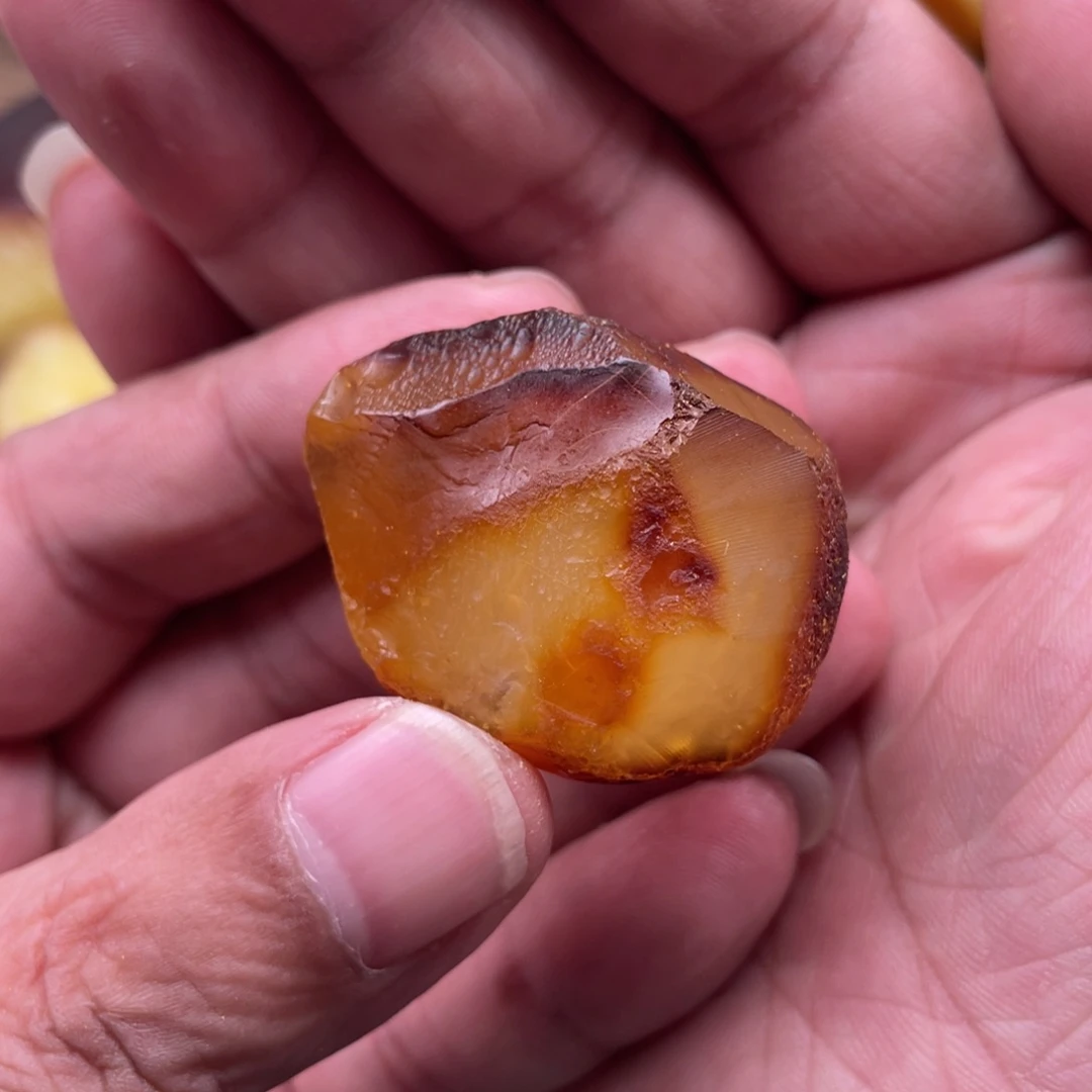 定制琥珀未镶嵌蜜蜡