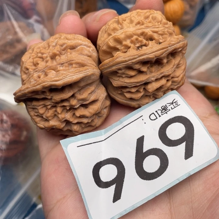 文玩核桃吊坠核桃
