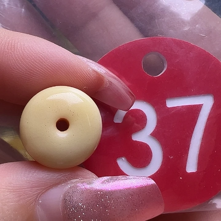 未镶嵌蜜蜡裸石微瑕13.8mm墩子