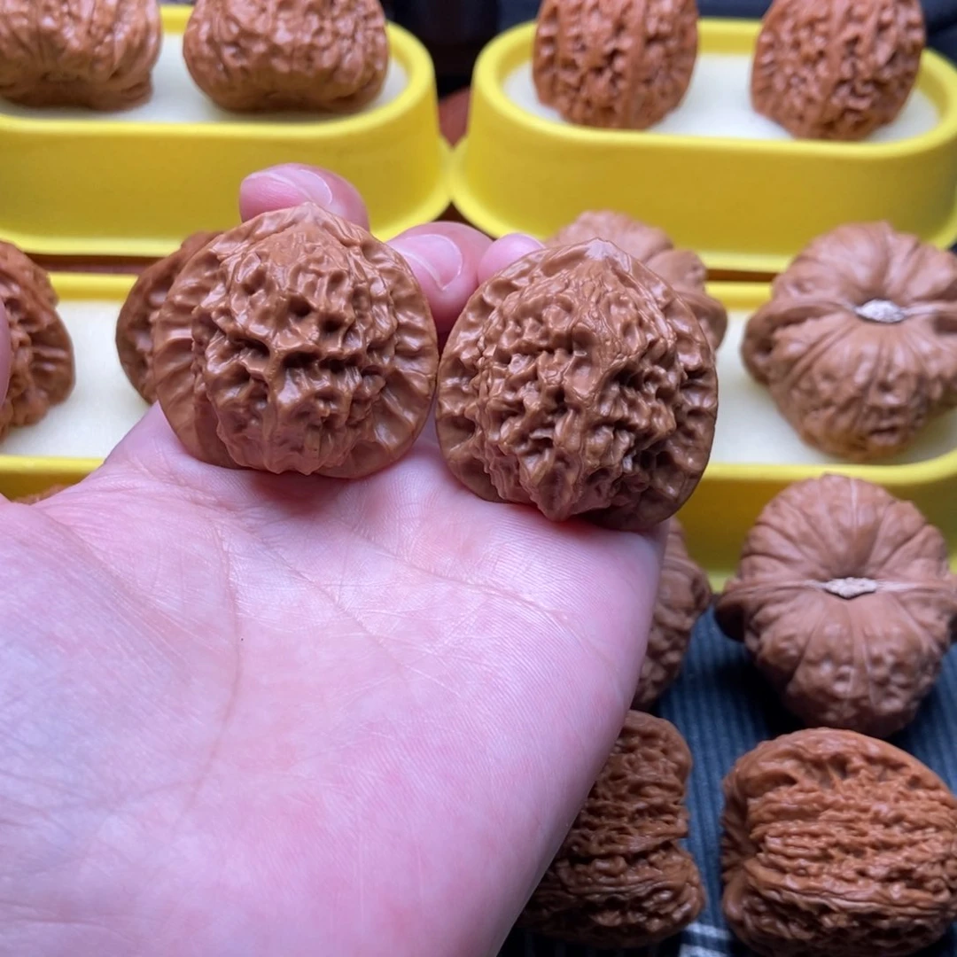 文玩核桃吊坠全品瓷娃娃